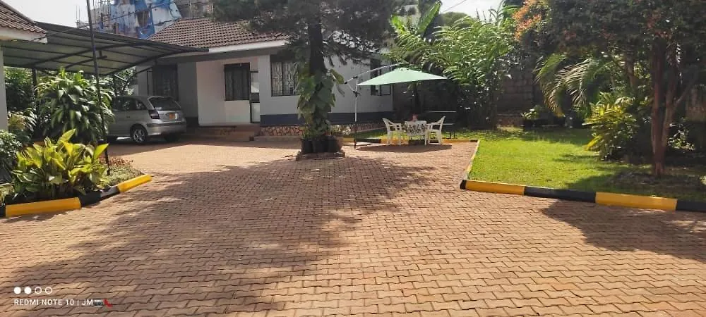 Дом отдыха Lyn Home Stay Кампала Уганда