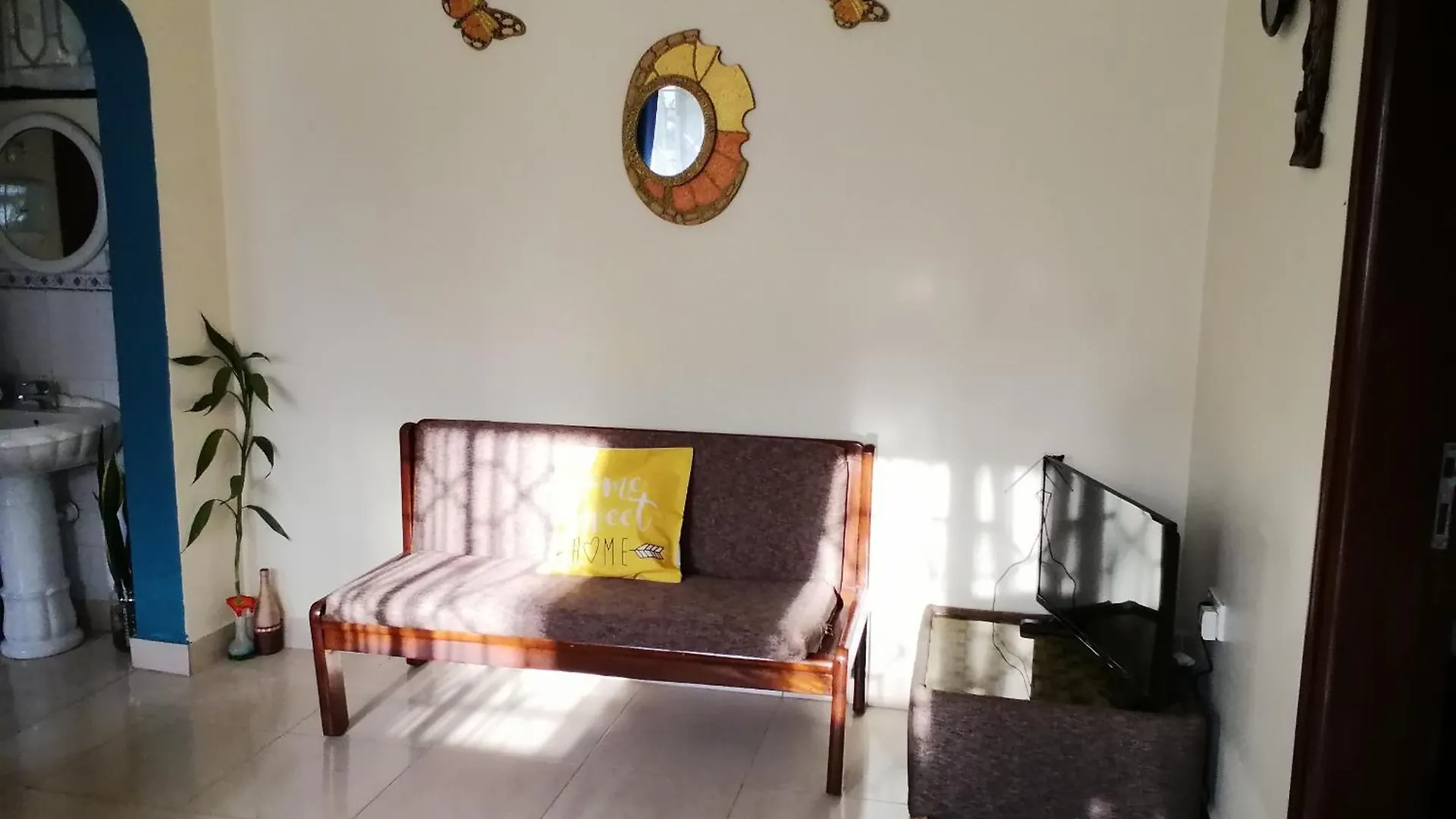 Lyn Home Stay Кампала Дом отдыха
