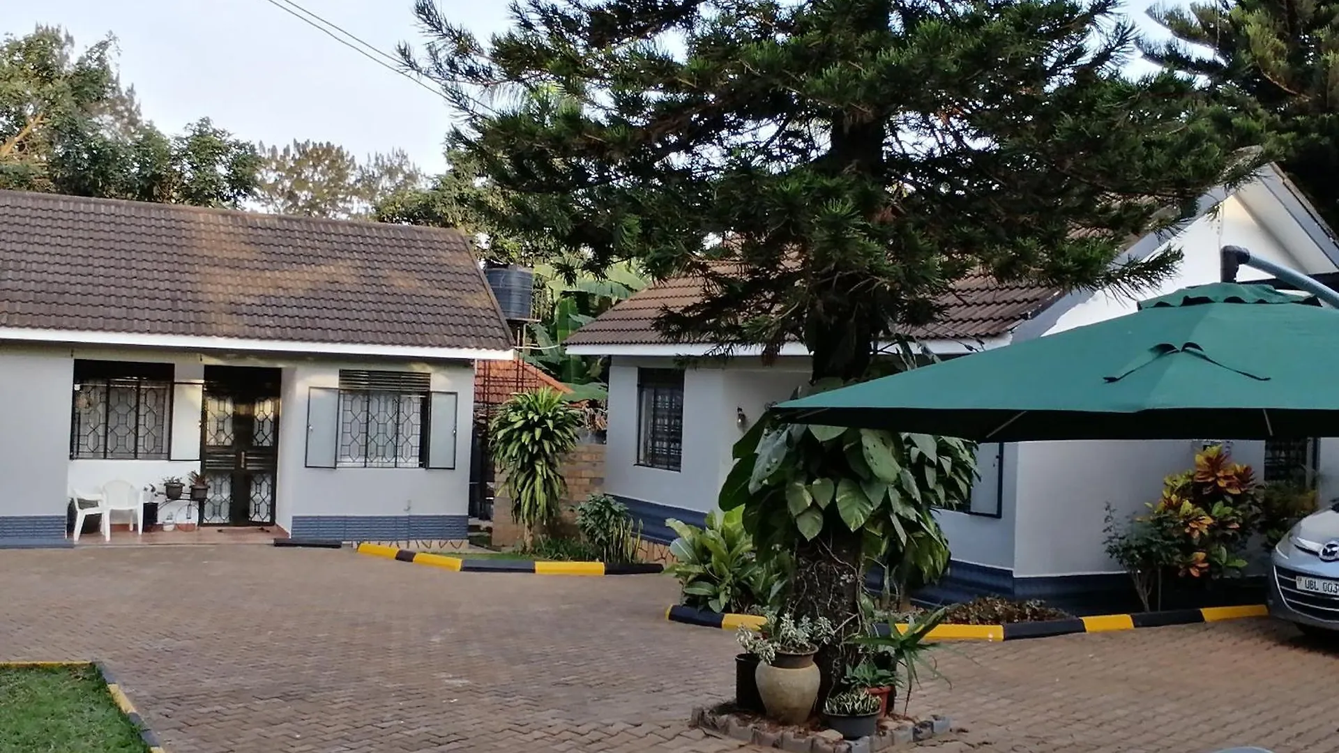 Lyn Home Stay Кампала Уганда